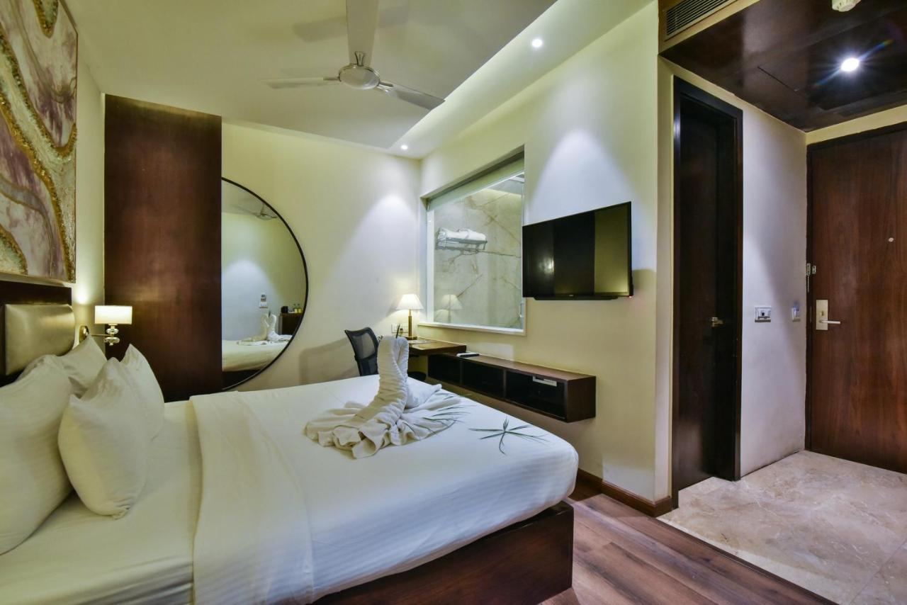 Hotel Br Grand With Nimo Club Amritsar -5 Mint From Golden Temple エクステリア 写真