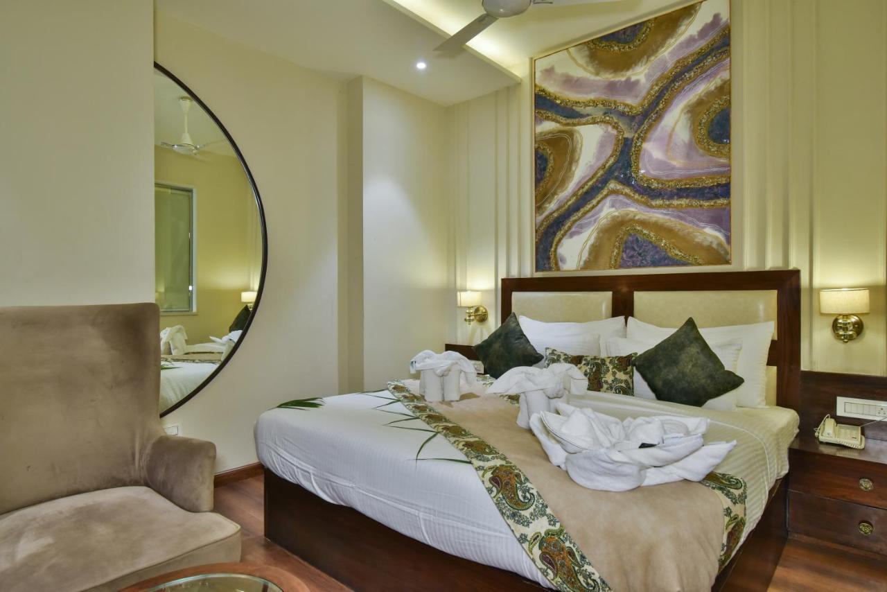 Hotel Br Grand With Nimo Club Amritsar -5 Mint From Golden Temple エクステリア 写真